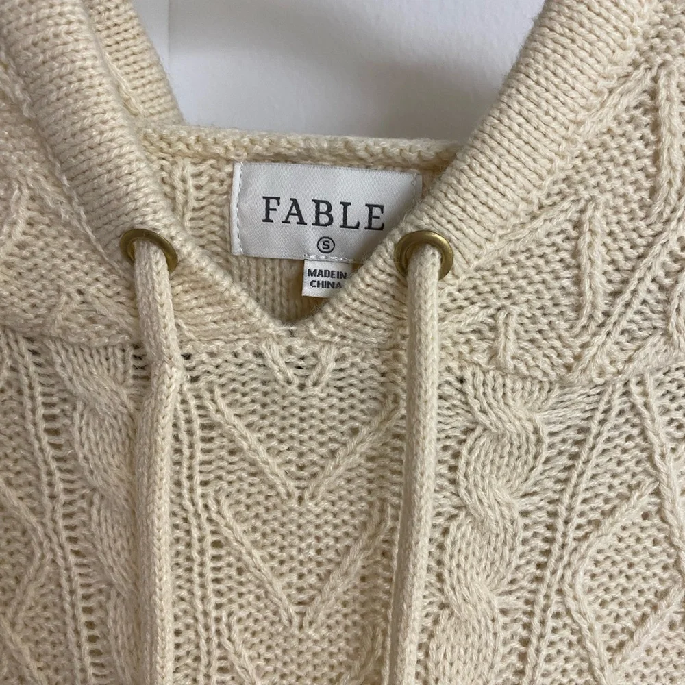 NWT & NEVER WORN Fable Cozy Cable Knit Sweater Hoodie $40 OBO - Picture 2 of 3